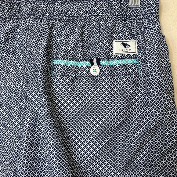 TED BAKER GEOMETRIC NAVY SWIM TRUNKS SIZE 2 (36) US. - Picture 5 of 10